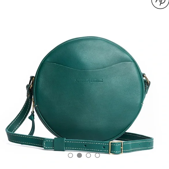 Like New 🍃 Portland Leather Green Circle Crossbody Bag - “large” 9 in size - Picture 2 of 11